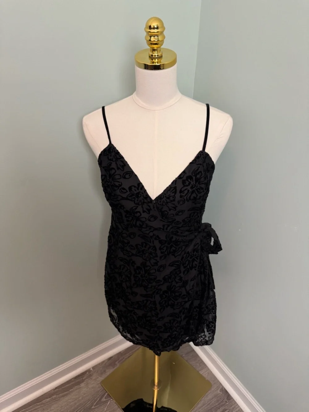 Lush Black Floral Burnout Velvet Wrap Mini Dress Cocktail Holiday Party Medium M